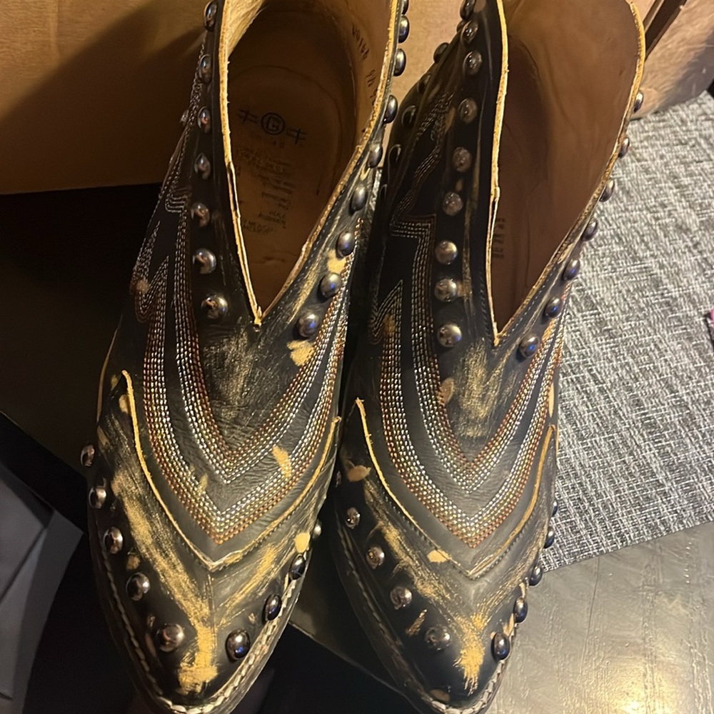 Handmade circle boots - Picture 4 of 12